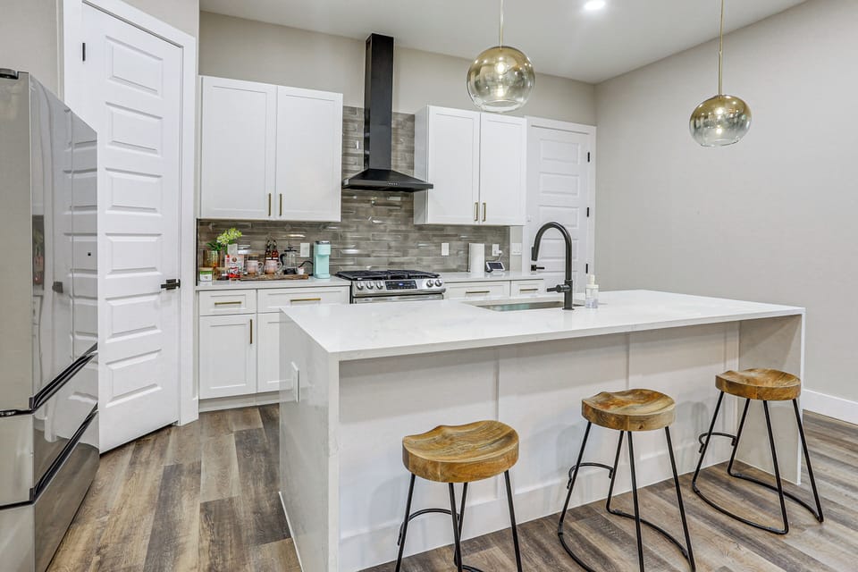 Kitchen | Keurig Coffee Maker | Dishwasher | Cooking Basics