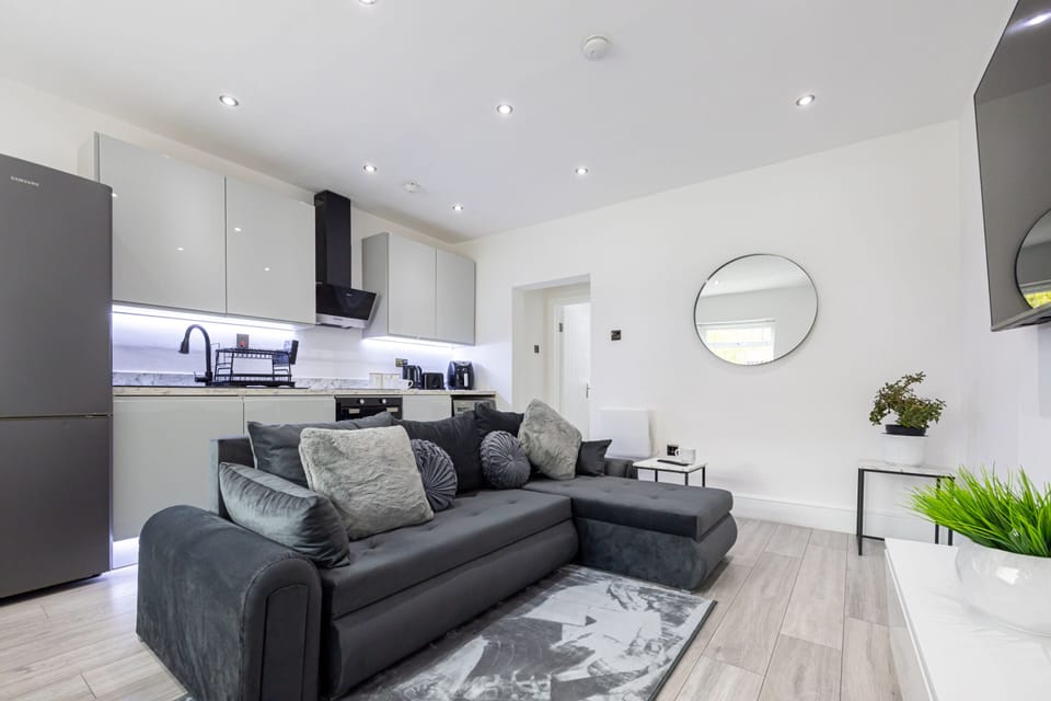 Living Room / Lounge