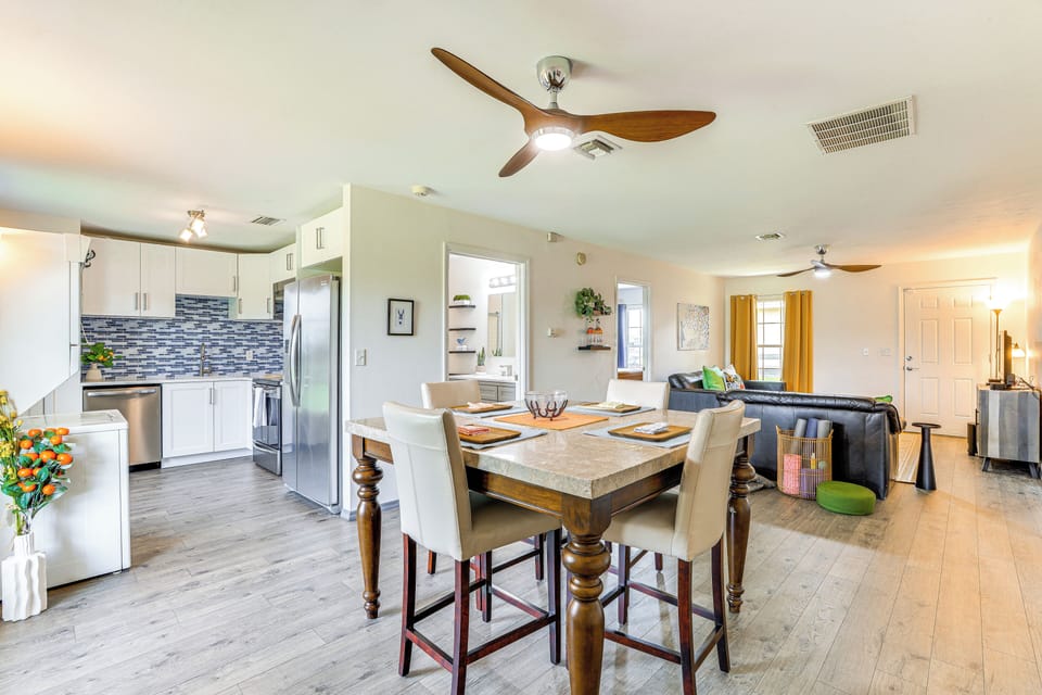 Interior | Central Heating & A/C | Free WiFi