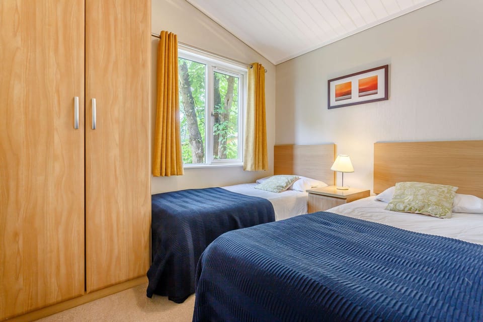 Churchill Lodge Twin Bedroom 2
