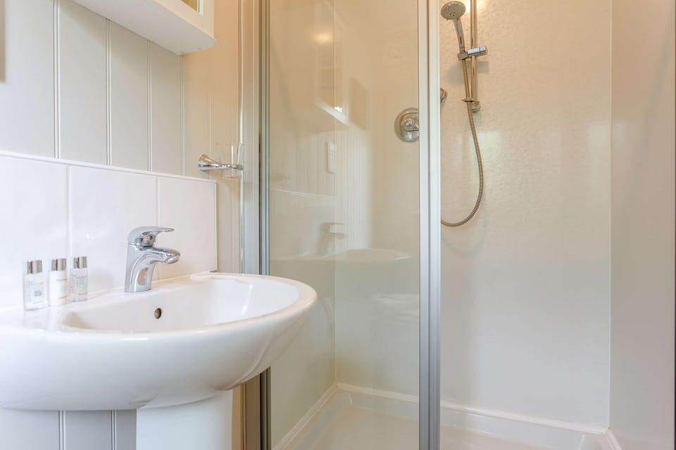 Norton Lodge Ensuite Double Bedroom
