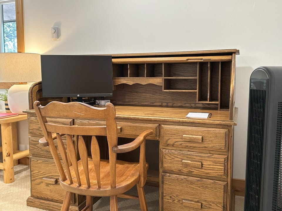 Dedicated Workspace for those travelling workaholics