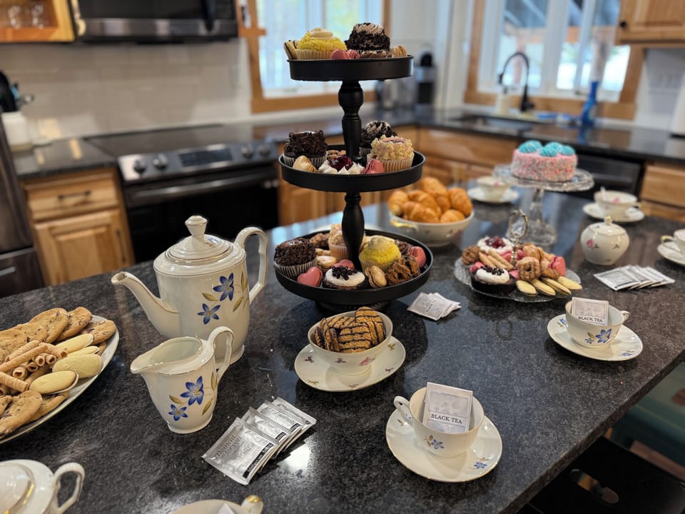 Feel free to use the tea set and dishes, the desserts are for decoration only.