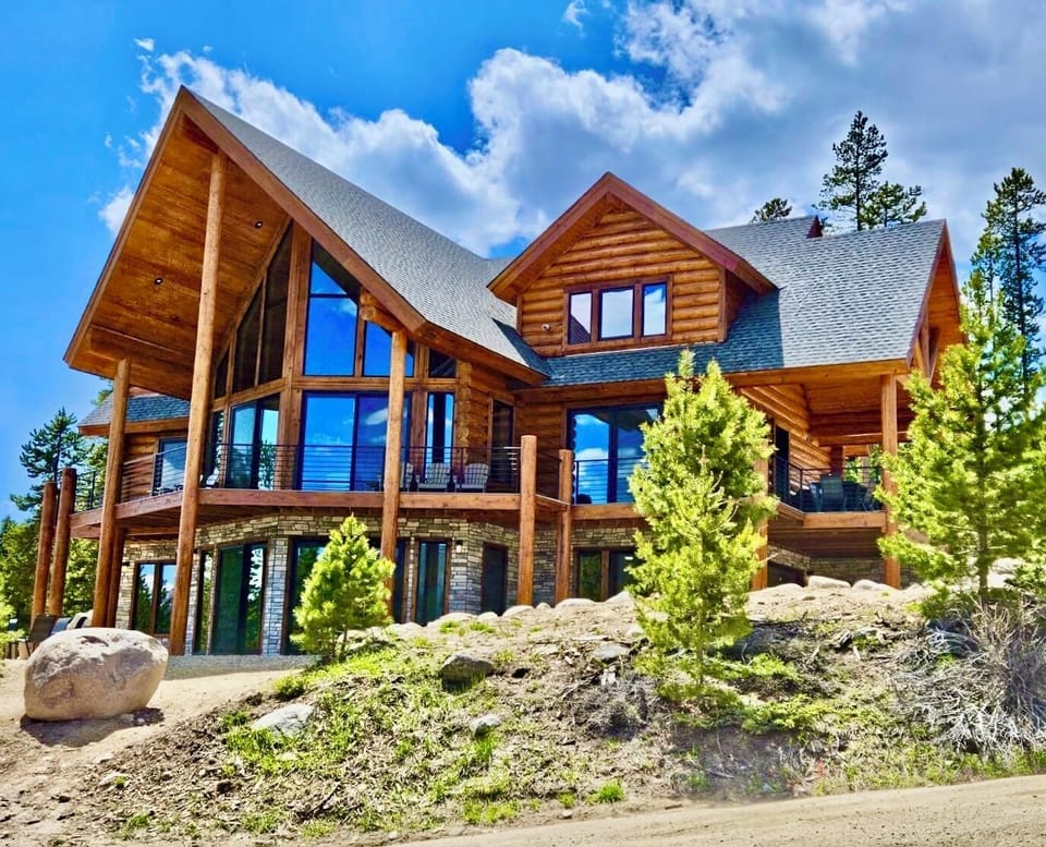 Welcome to the best views of Mt Baldy, Grand Lake, and Shadow Mountain Lake! 