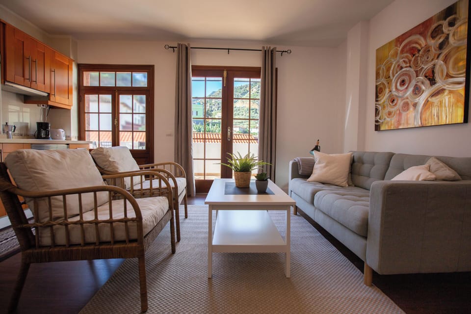 Bright rooms designed for rest and disconnection. Casa Luisa your holiday apartment