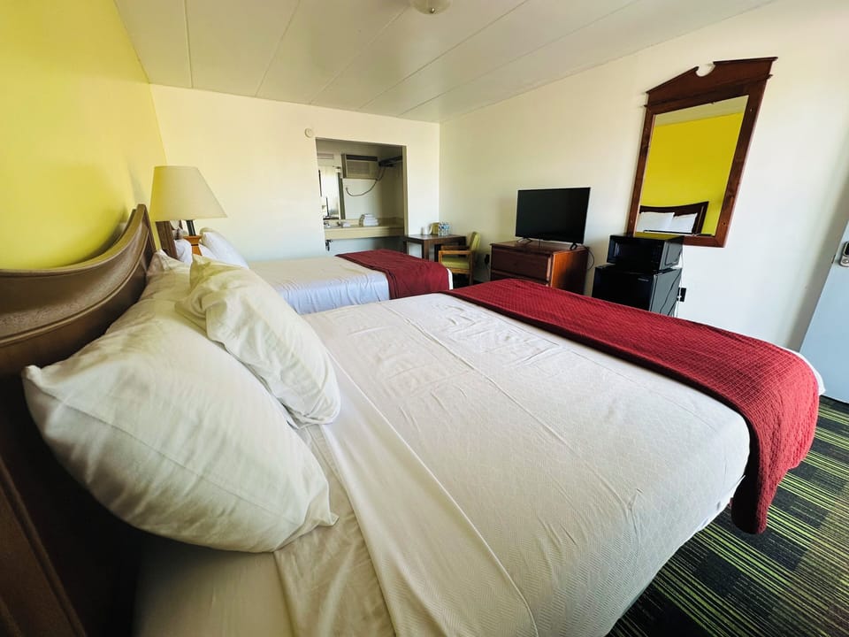 Hotels with microwave refrigerator and tv