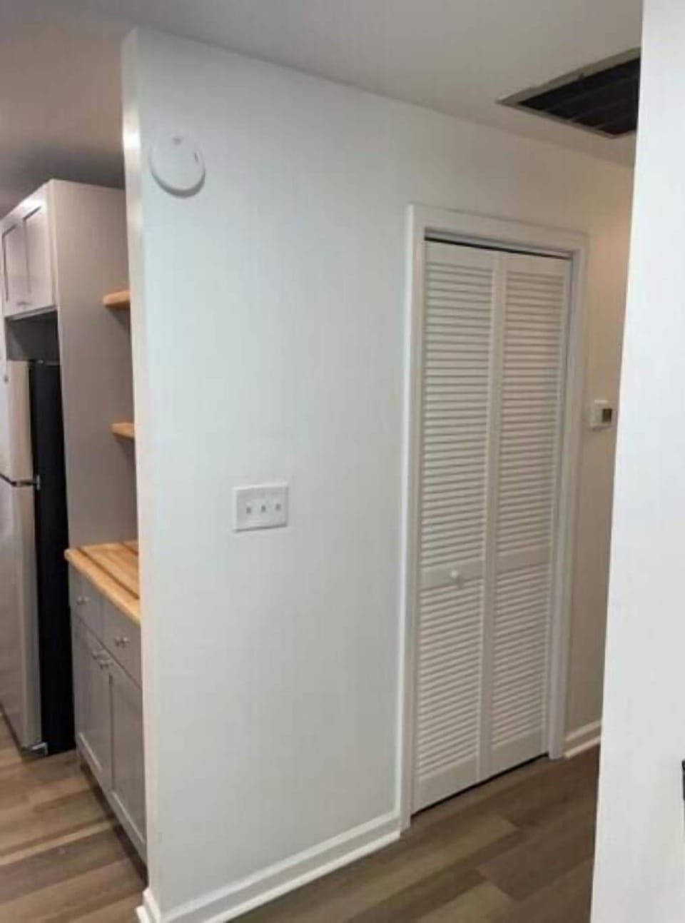 Smoke detectors and carbon monoxide detectors