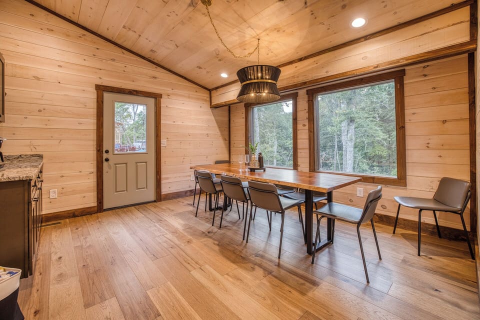 Gather the entire family together to share your favorite vacation memories.