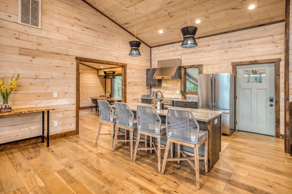 Brand new fully stocked kitchen.