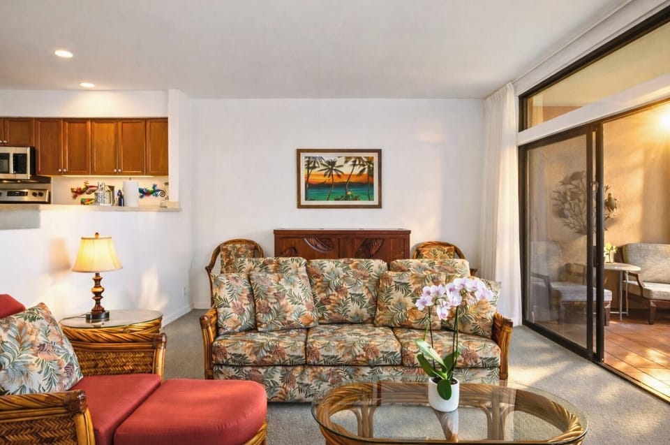 Vintage vibes meet palm-lined peace, stretch out, sip slow, and let the island view finish the decor. Perfectly fitted with a queen sofa bed for added space.