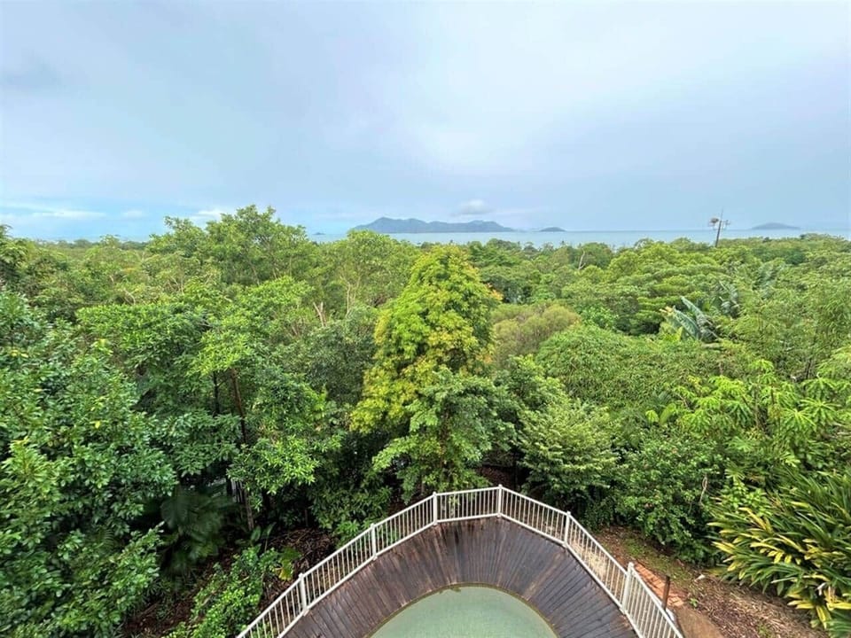 Mission Views - View over pool to Island