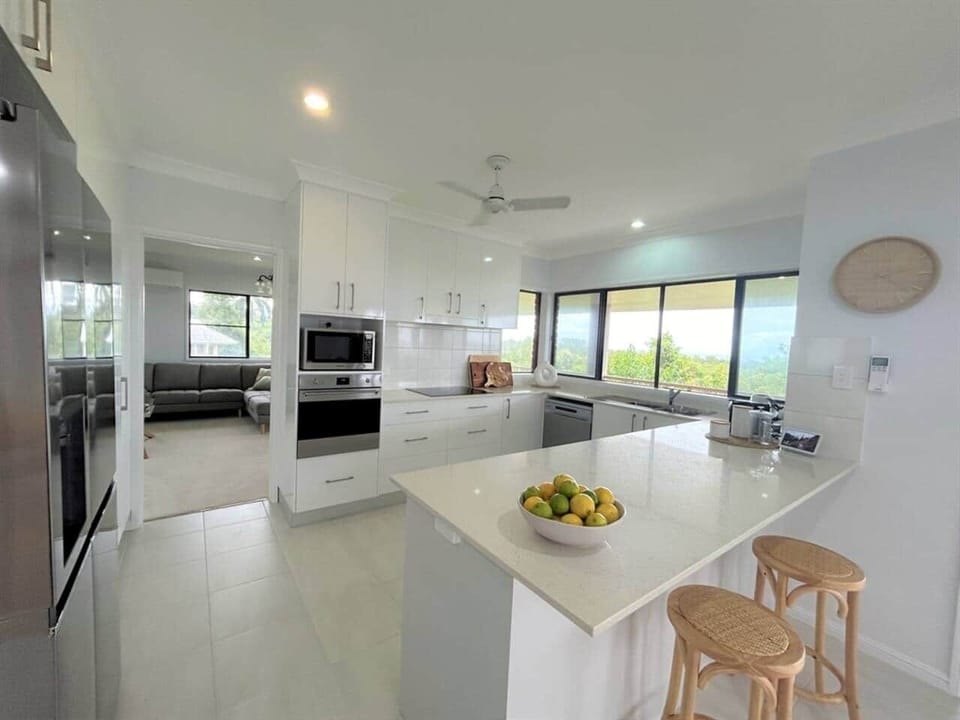 Mission Views - Kitchen