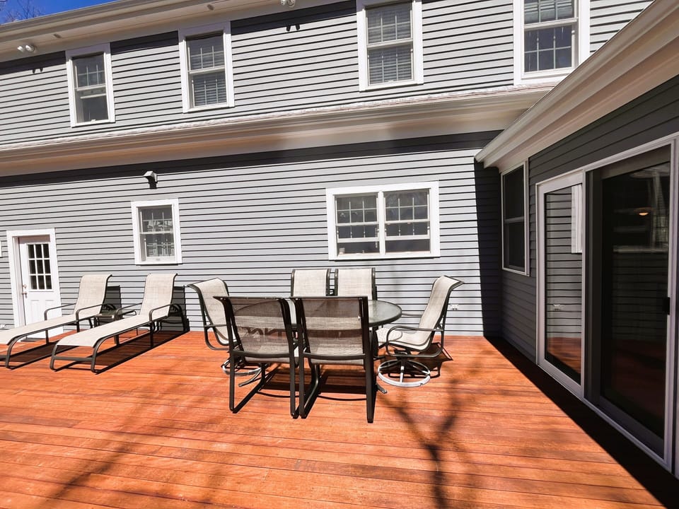 Large deck with outside dining 