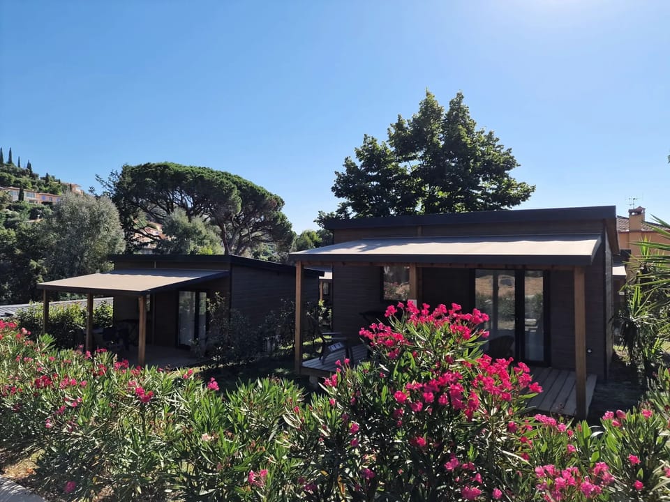 Chalet Mimosa 2 bedrooms 4 people Chalet in Mandelieu-La Napoule