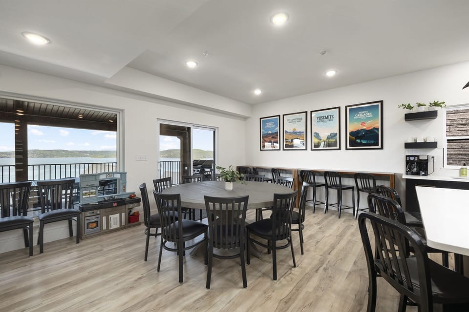 Nature Lodge - Main Level: Dining Room seating 19