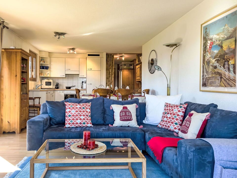 Table, Picture Frame, Couch, Furniture, Property, Blue, Azure, Living Room, Lighting, Studio Couch