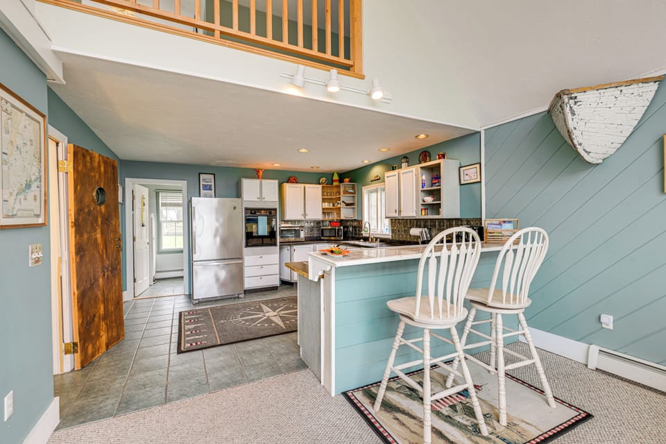Kitchen | Cooking Basics | Coffee Maker | Toaster | Crockpot | 1st Floor