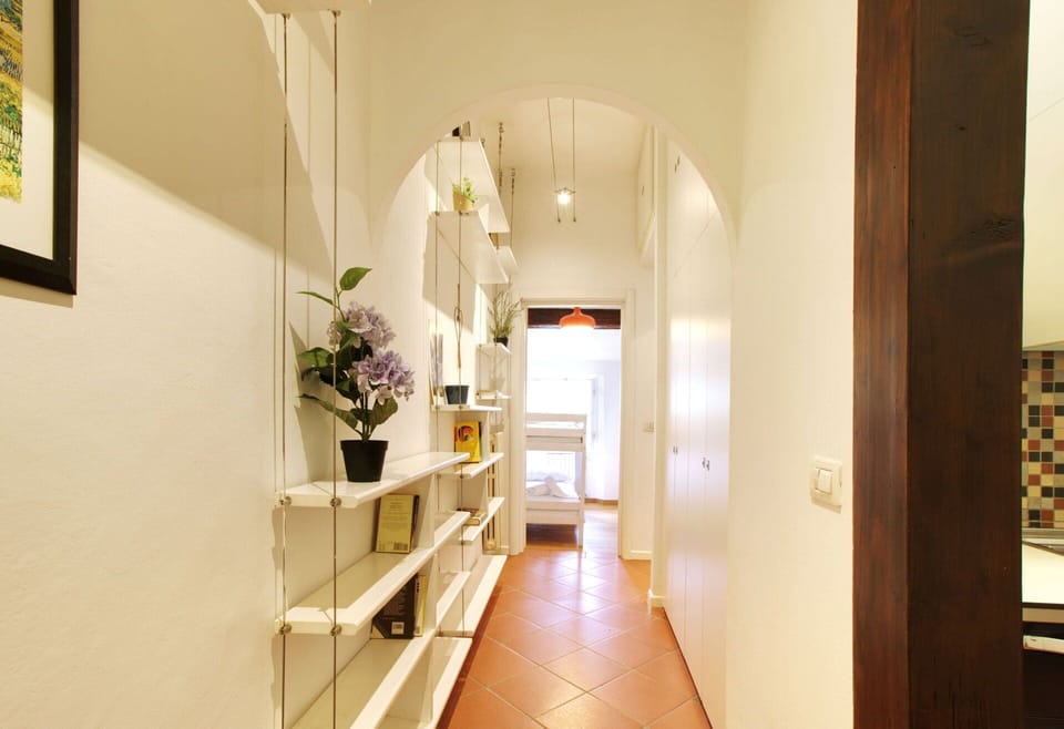 Room Detail