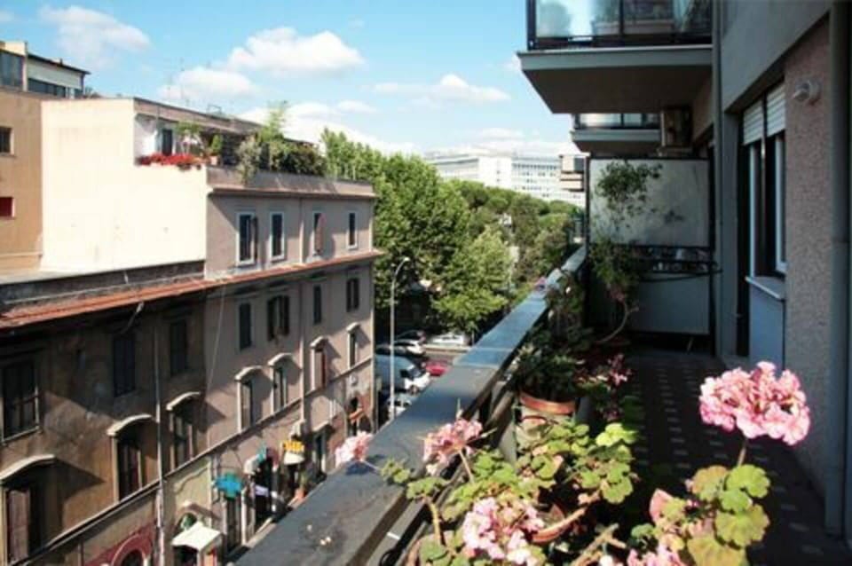 Balcony / Terrace / Patio