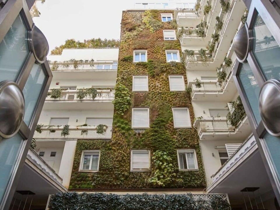 Building Exterior, Outdoor