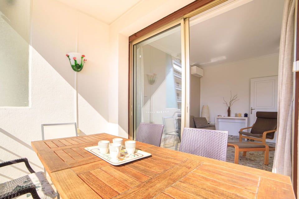 Balcony / Terrace / Patio