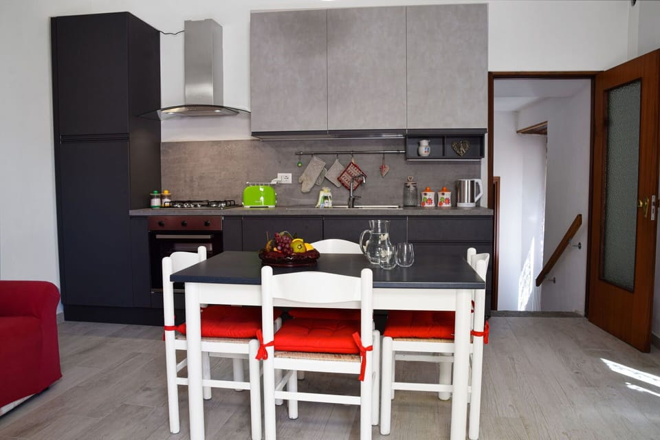 Dining Room, Kitchen