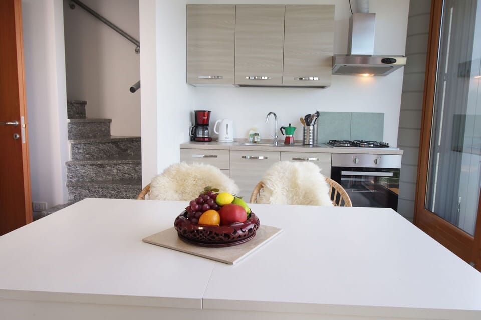 Dining Room, Kitchen