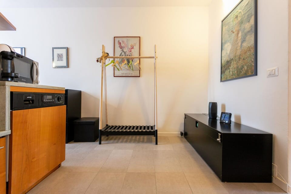Studio Apartment Milan 
Mid term Milan