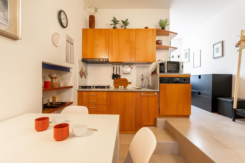 Studio Apartment Milan 
Mid term Milan