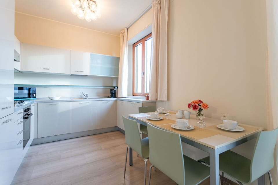 Dining Room, Kitchen