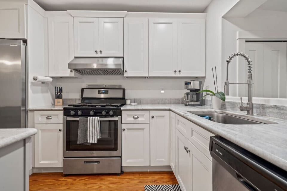 Beautifully updated kitchen with all the comforts of home.
