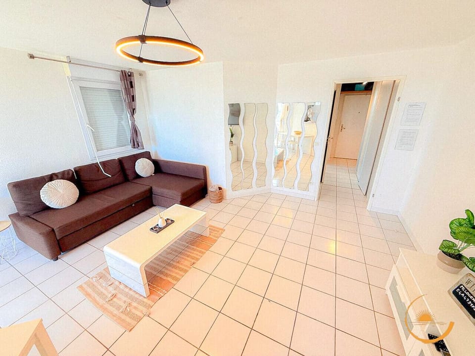 Grand salon lumineux