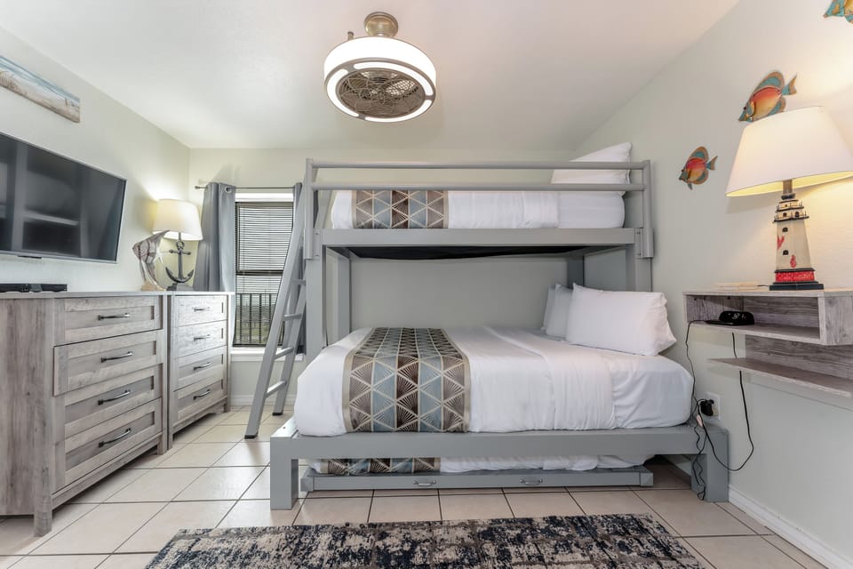 Second Bedroom, Twin over Queen with Twin Trundle