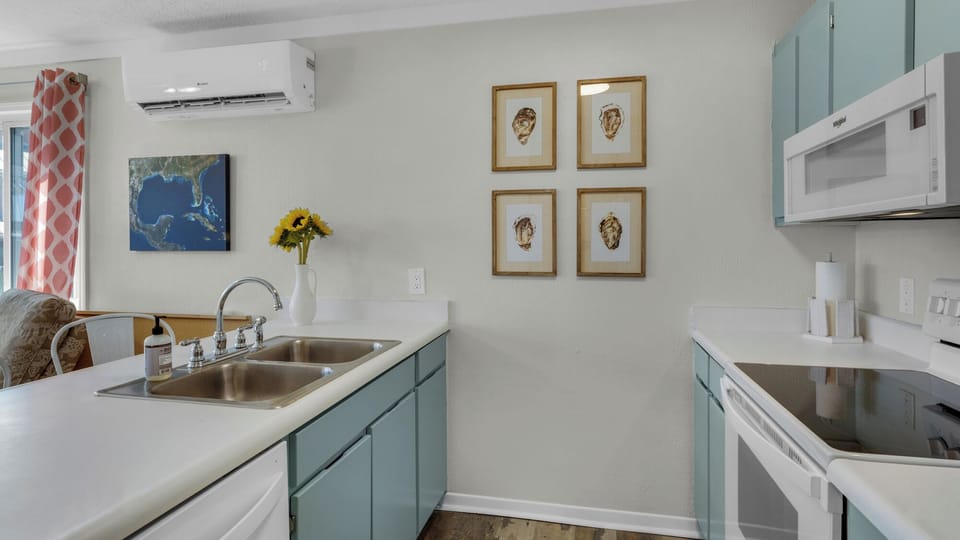 Villas Bahama West 106 Kitchen Area