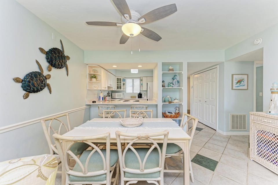 Anna Maria Island Runaway Tropical Waves-Pet Friendly