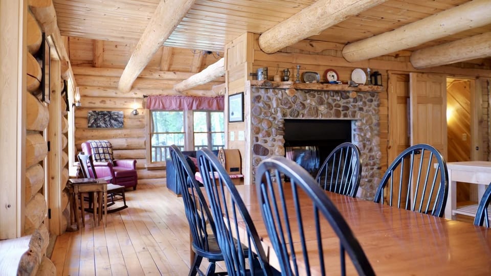 Bootjack Lodge on Drummond Island (2639)