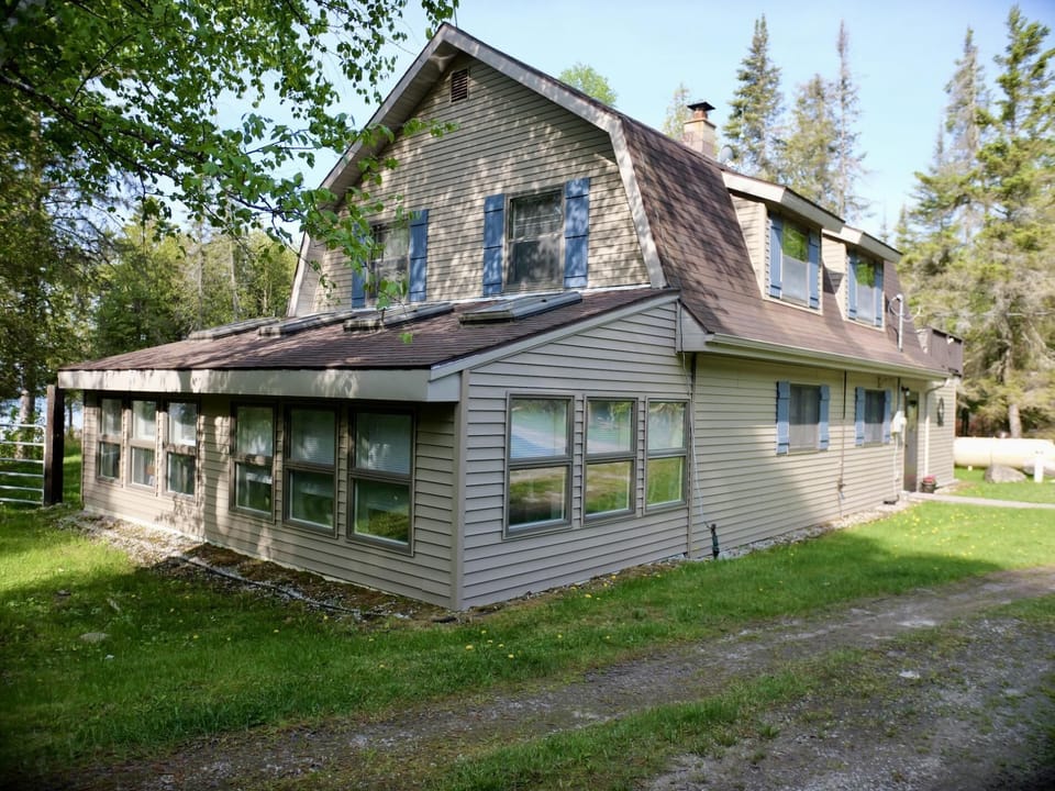 Sticks & Stones on Drummond Island (3837)