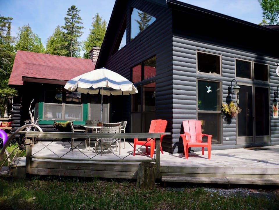 Limerance Lodge on Drummond Island (3316)
