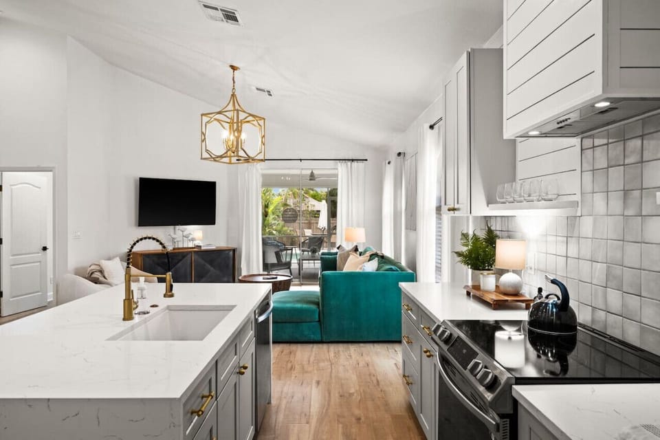 Fully Stocked Kitchen w/ Bar Seating, Keurig Coffee Maker + Dining Table