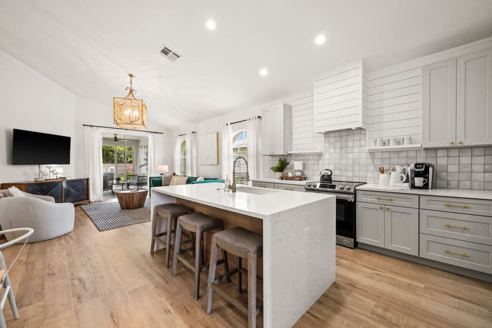 Fully Stocked Kitchen w/ Bar Seating, Keurig Coffee Maker + Dining Table
