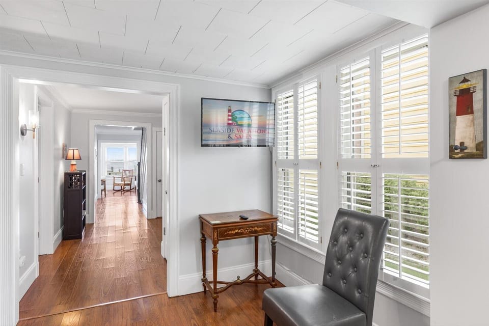 Office Area also has Flat Screen Smart TV.