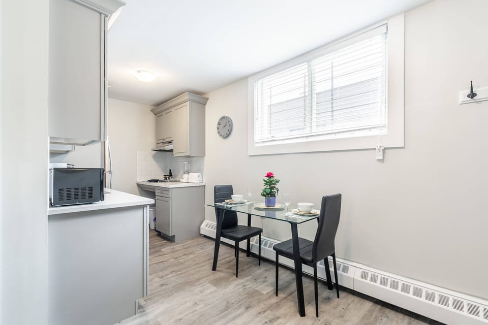 Bright Dining Area With Elegant Table Setup