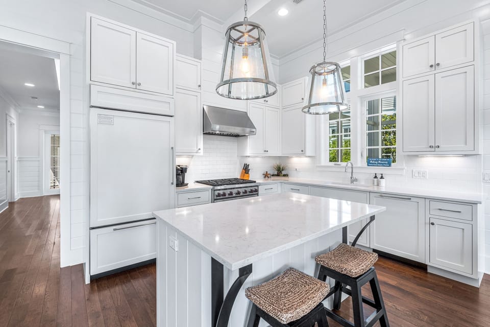 Full Kitchen with Sub-Zero fridge