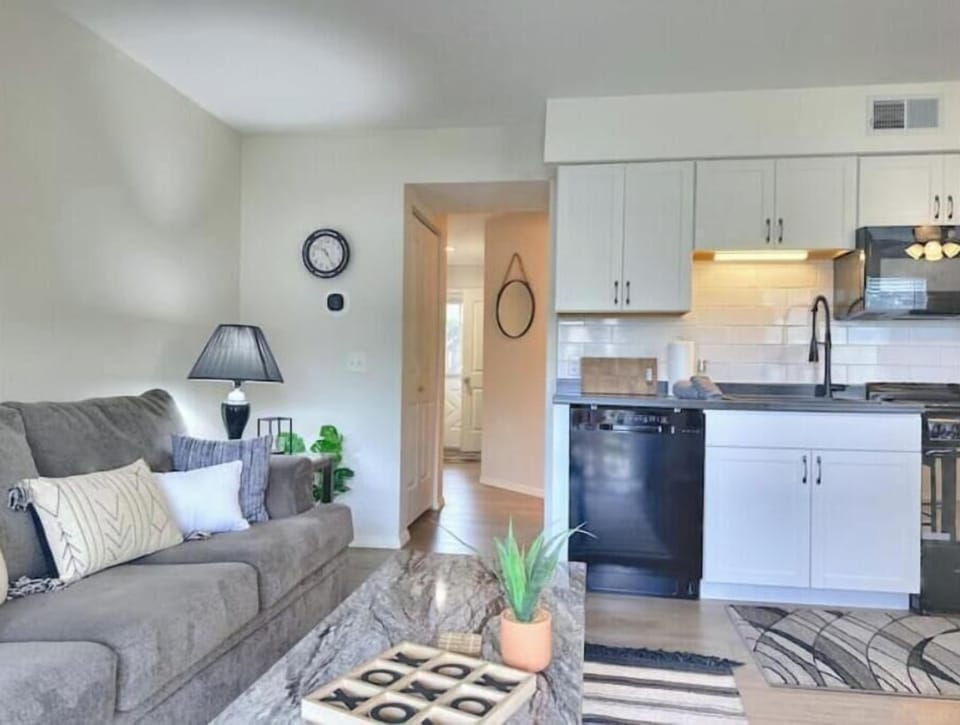 Efficient kitchen is stocked and ready for vacation meals. 