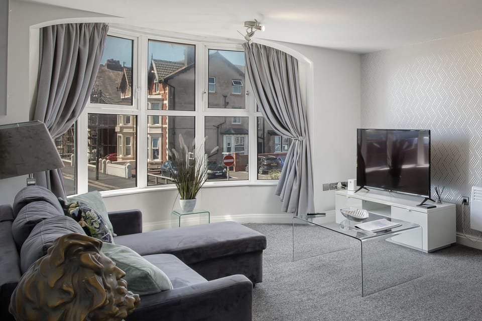 Living Room / Lounge