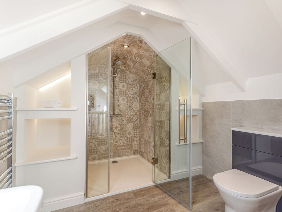 Bathroom | Goppa, Llandanwg