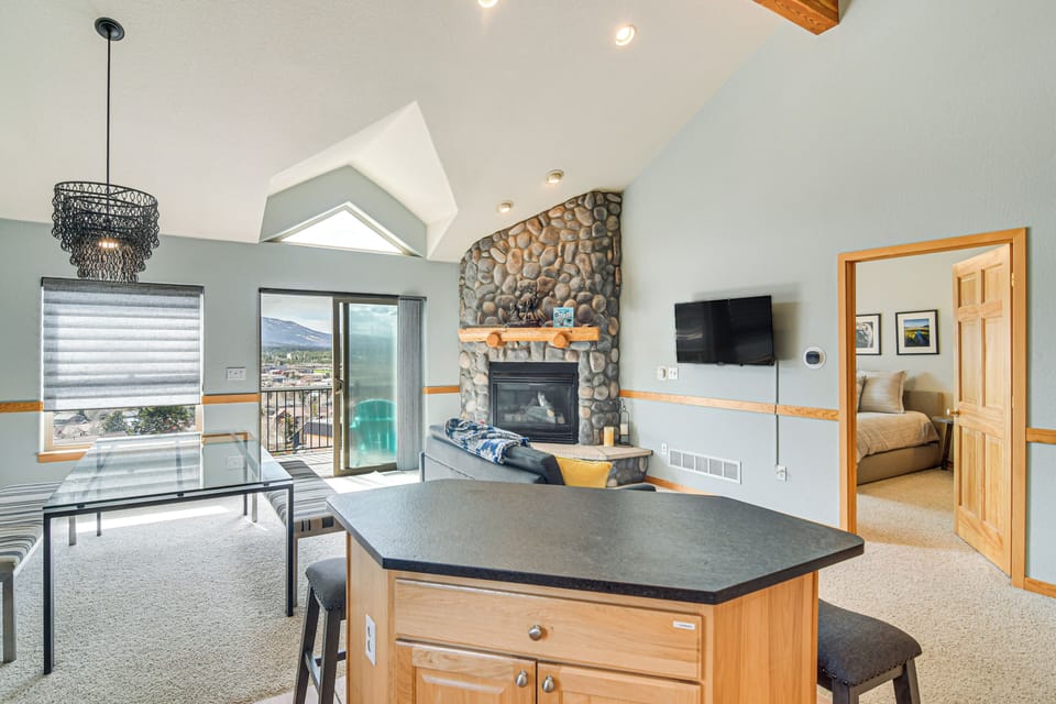 Living Area | Stone Fireplace | Flat-Screen TV | 2nd Floor
