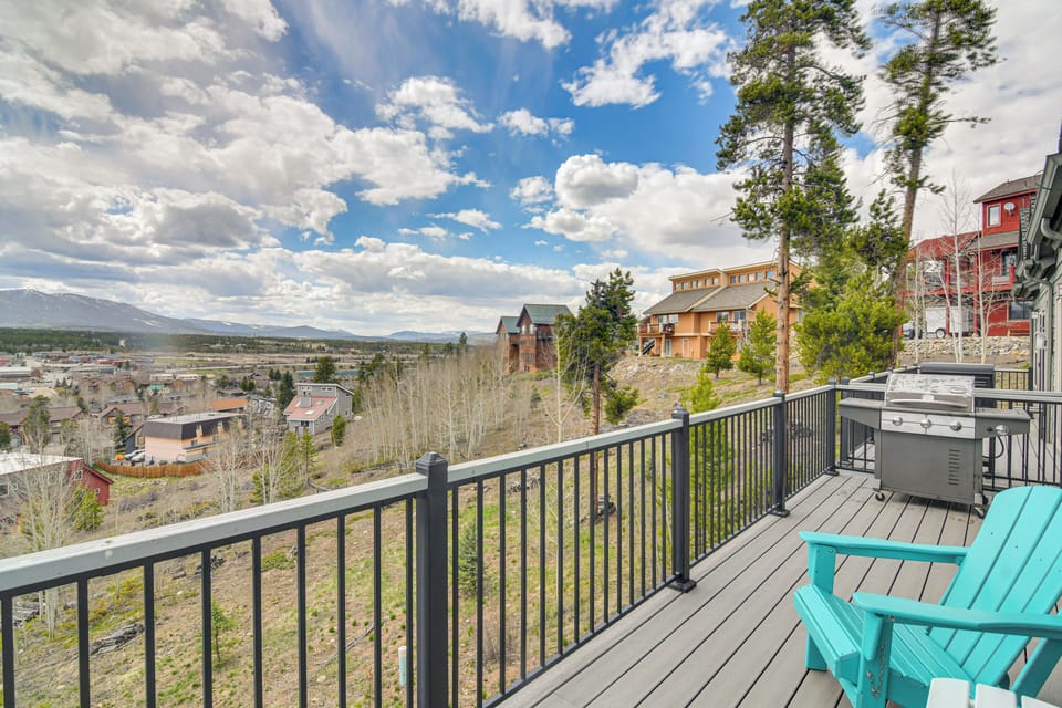 Upper Deck | Gas Grill | Lounge Seating | Mountain/City Views