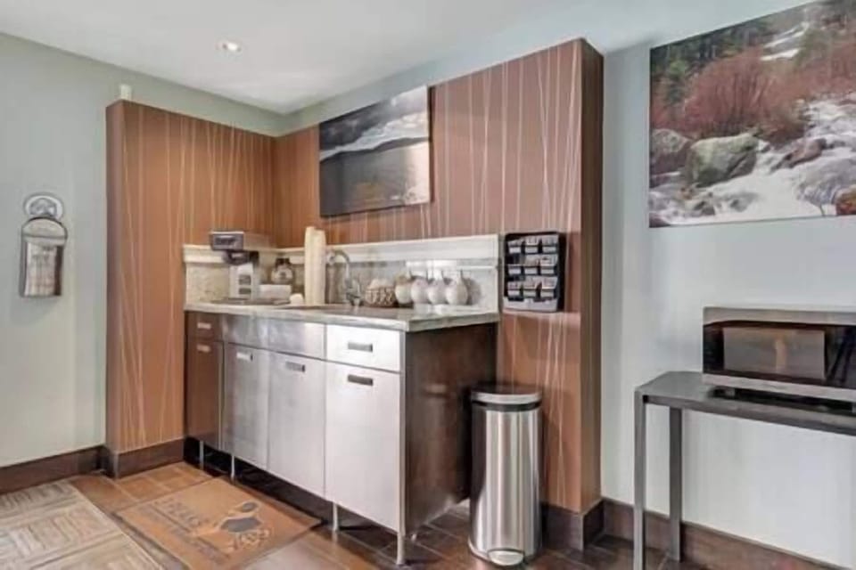 Complimentary coffee is available in the mornings in the lobby.