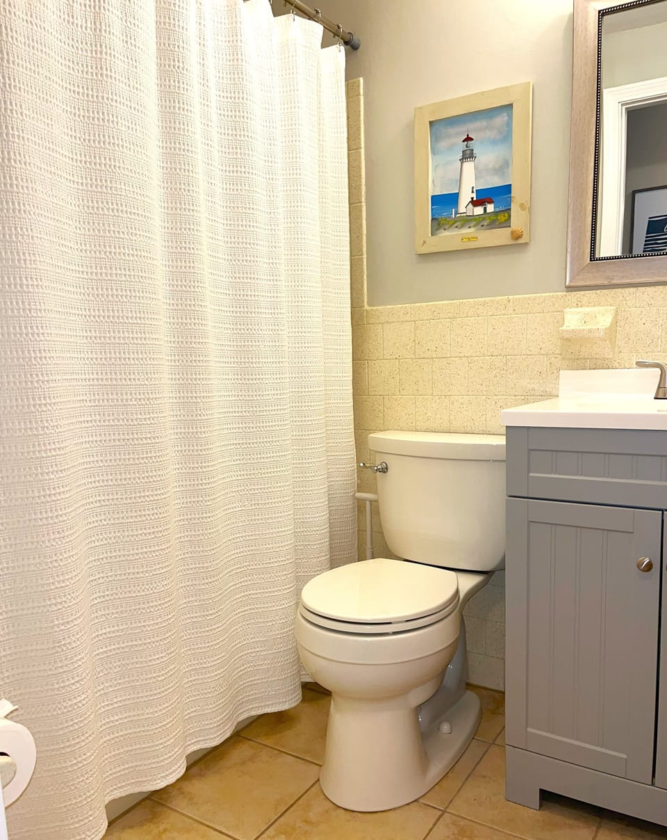 Hallway bath